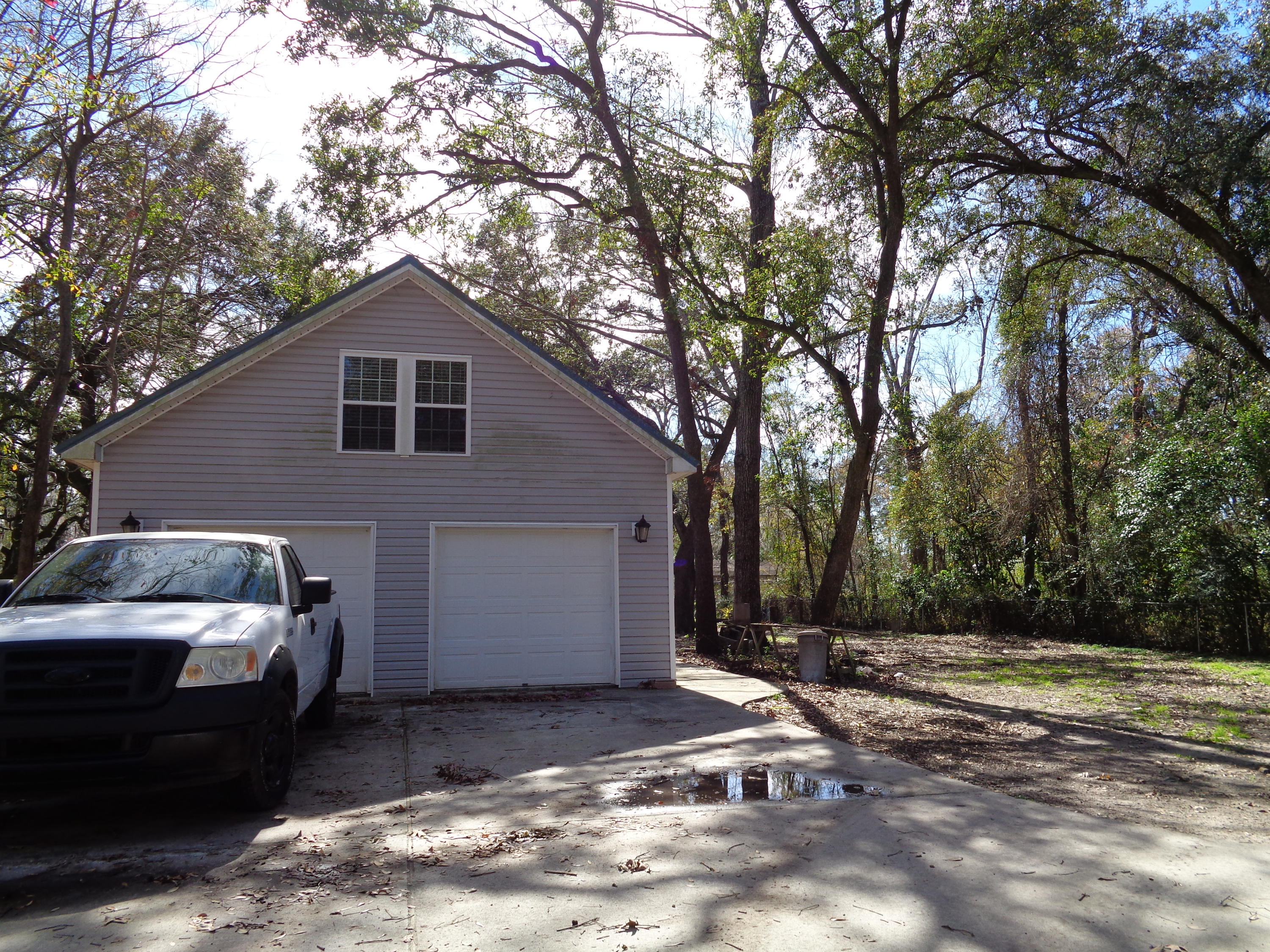 1935 Dulsey Road Charleston, SC 29407 - Photo 3 of 7 Garage_2