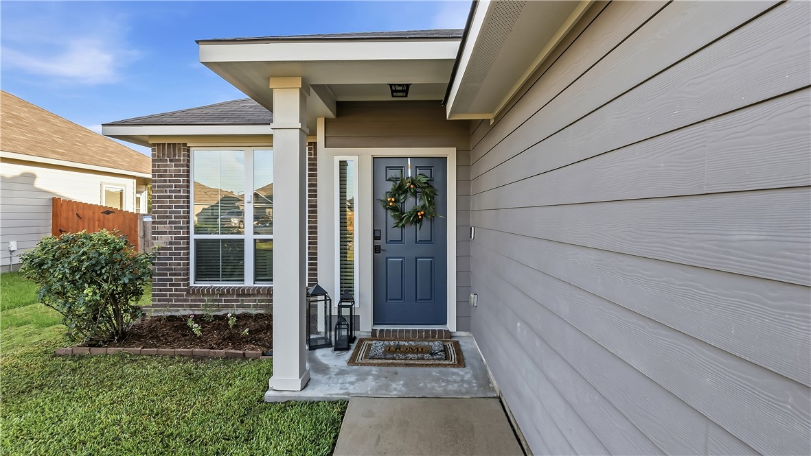 2707 Redcap Street Bryan, TX 77803 - Photo 3 of 28