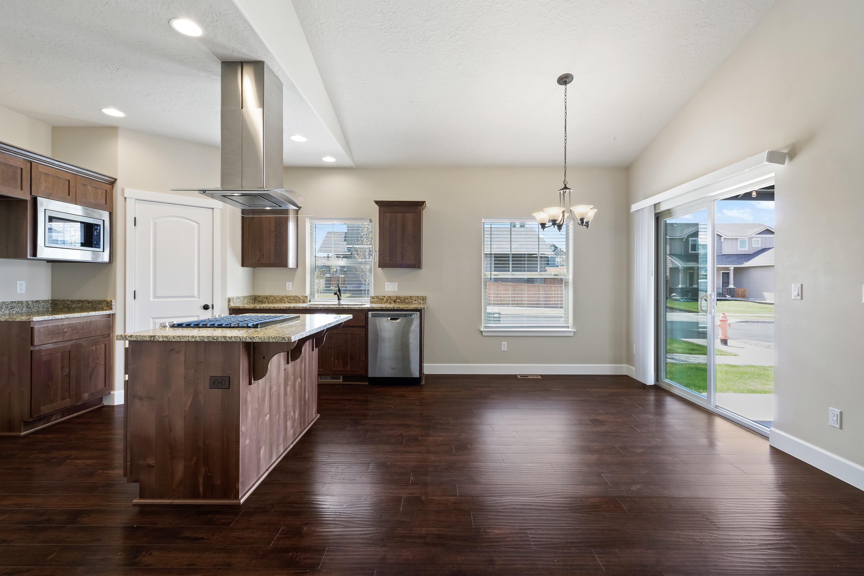 62741 Hawkview Road Bend, OR 97701 - Photo 10 of 28 DSC06651