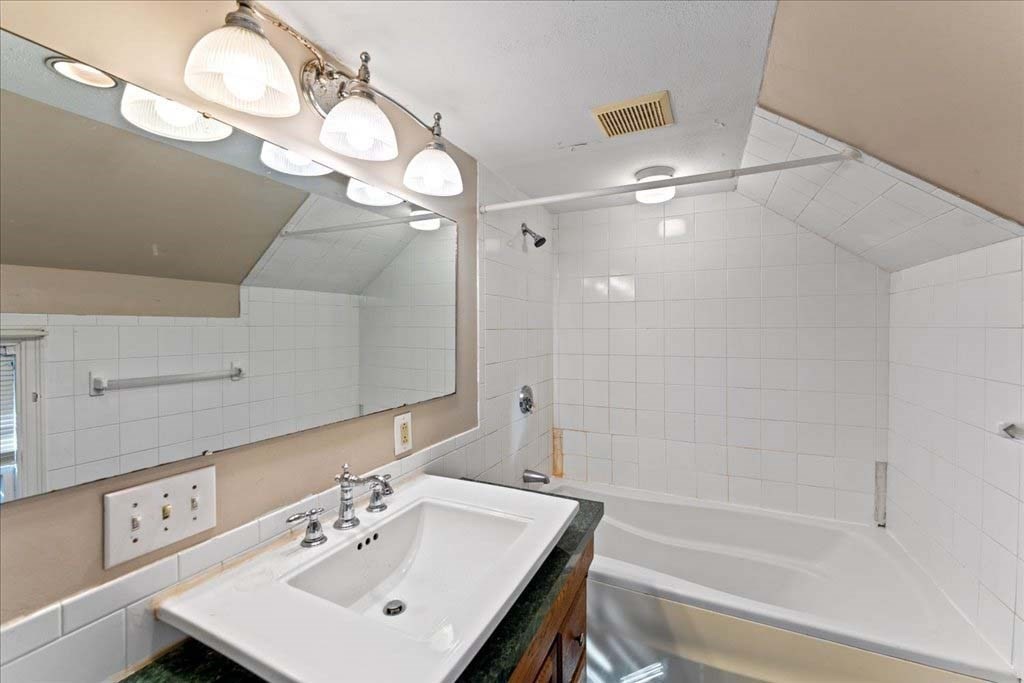 23 Puritan Circle Springfield, MA 01119 - Photo 15 of 29