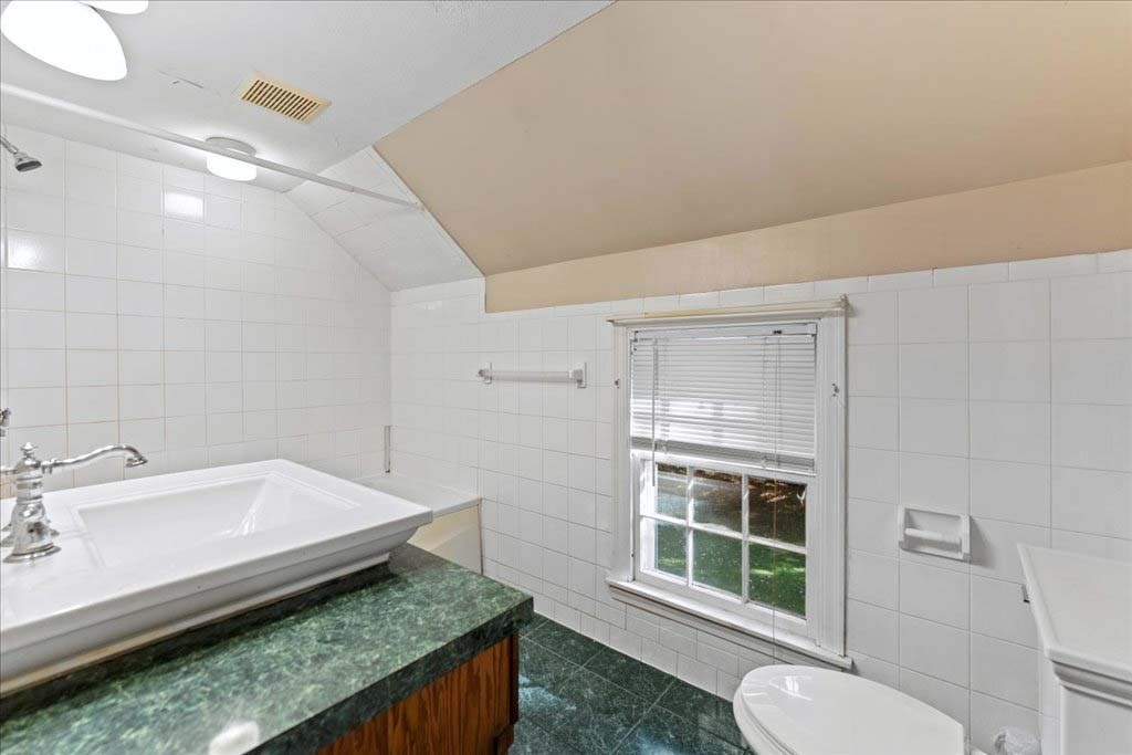 23 Puritan Circle Springfield, MA 01119 - Photo 16 of 29