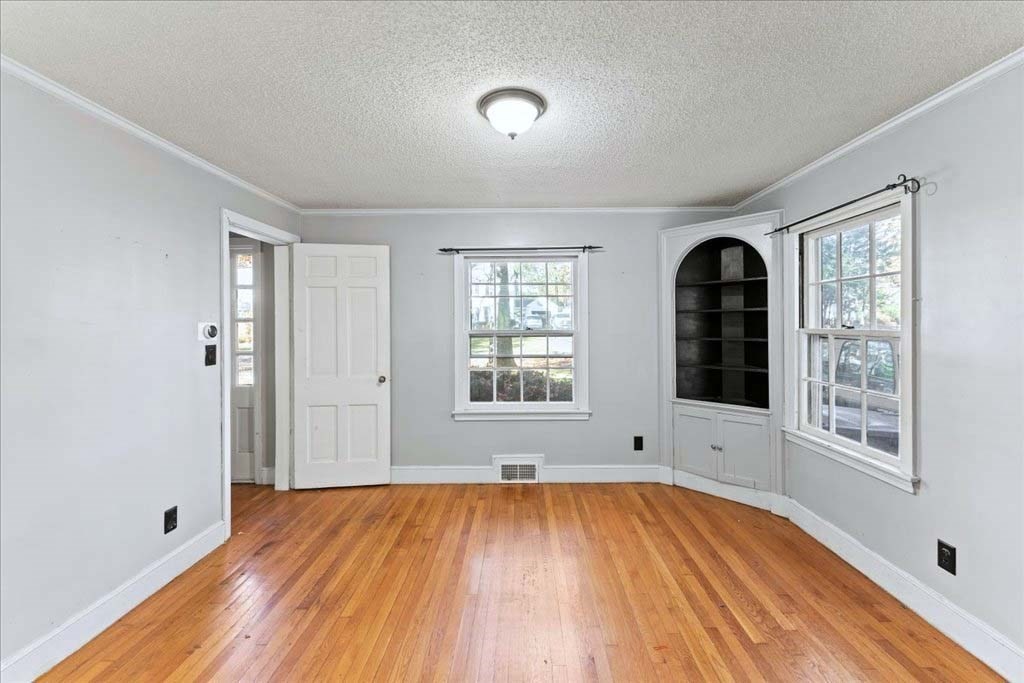 23 Puritan Circle Springfield, MA 01119 - Photo 6 of 29