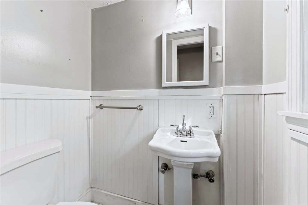 23 Puritan Circle Springfield, MA 01119 - Photo 9 of 29