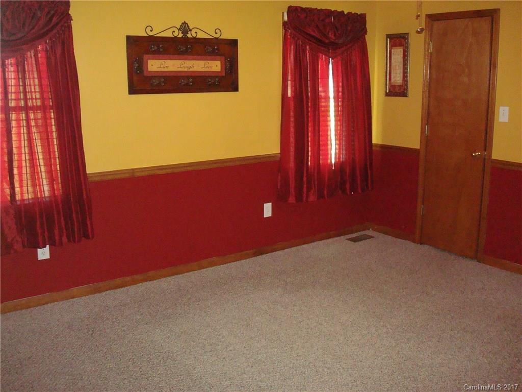 722 Rhyne Road Clover, SC 29710 - Photo 13 of 22