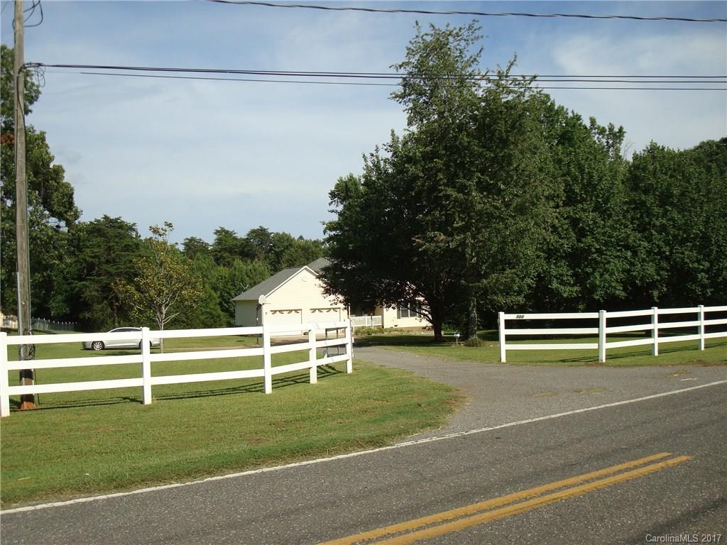 722 Rhyne Road Clover, SC 29710 - Photo 3 of 22
