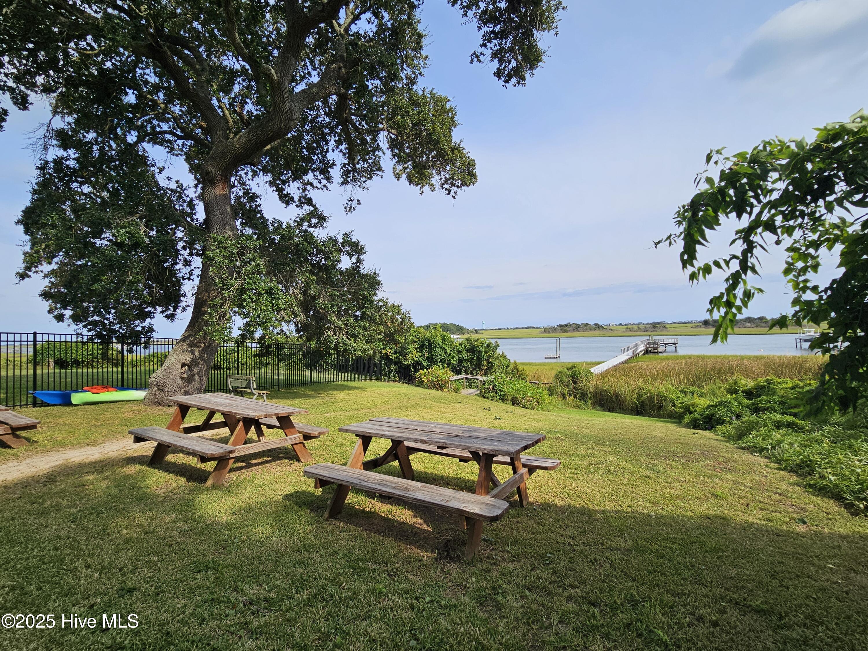 115 Dolphin Drive Hampstead, NC 28443 - Photo 3 of 28 20250908_160718