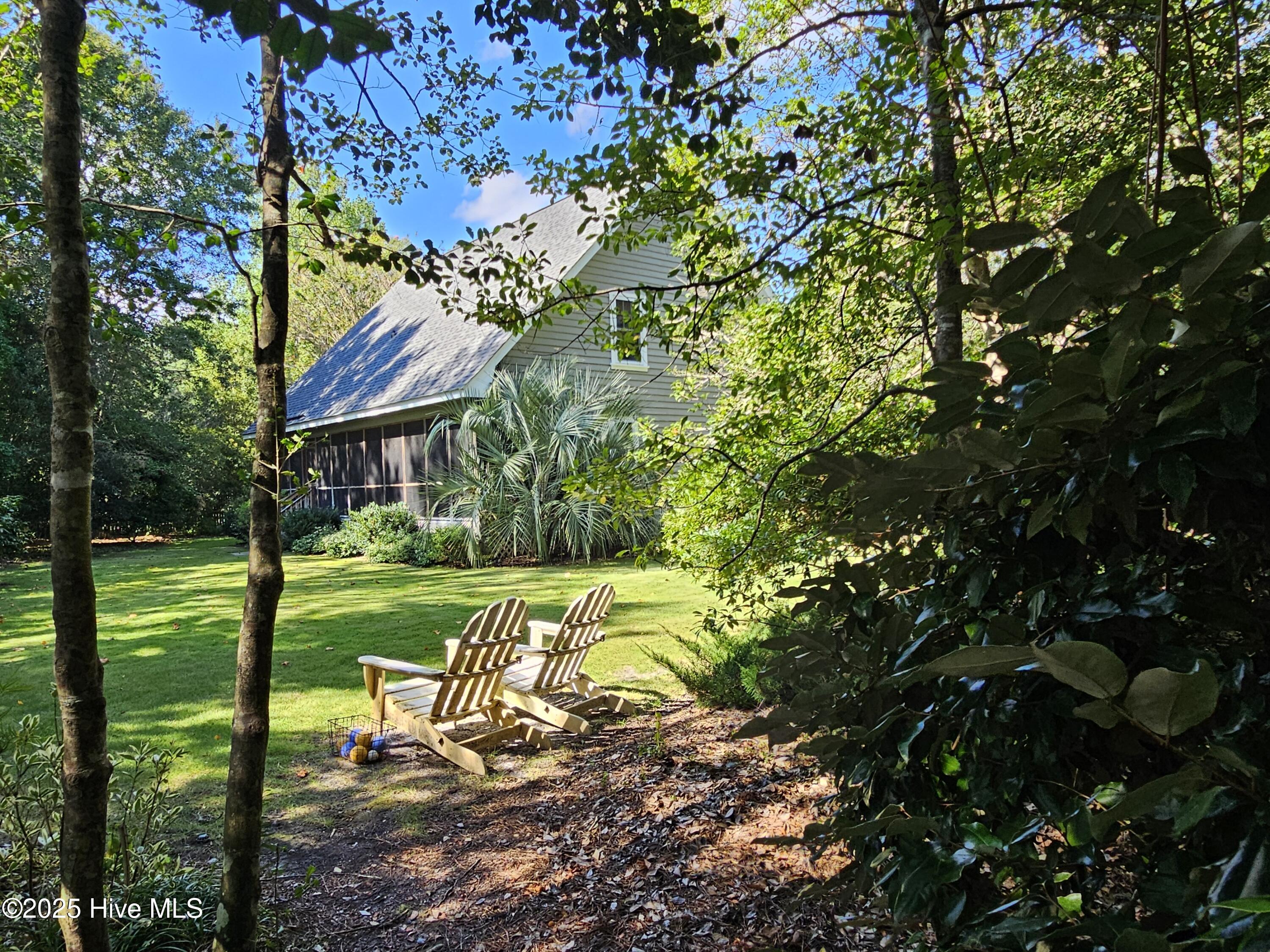 115 Dolphin Drive Hampstead, NC 28443 - Photo 5 of 28 20250917_151821