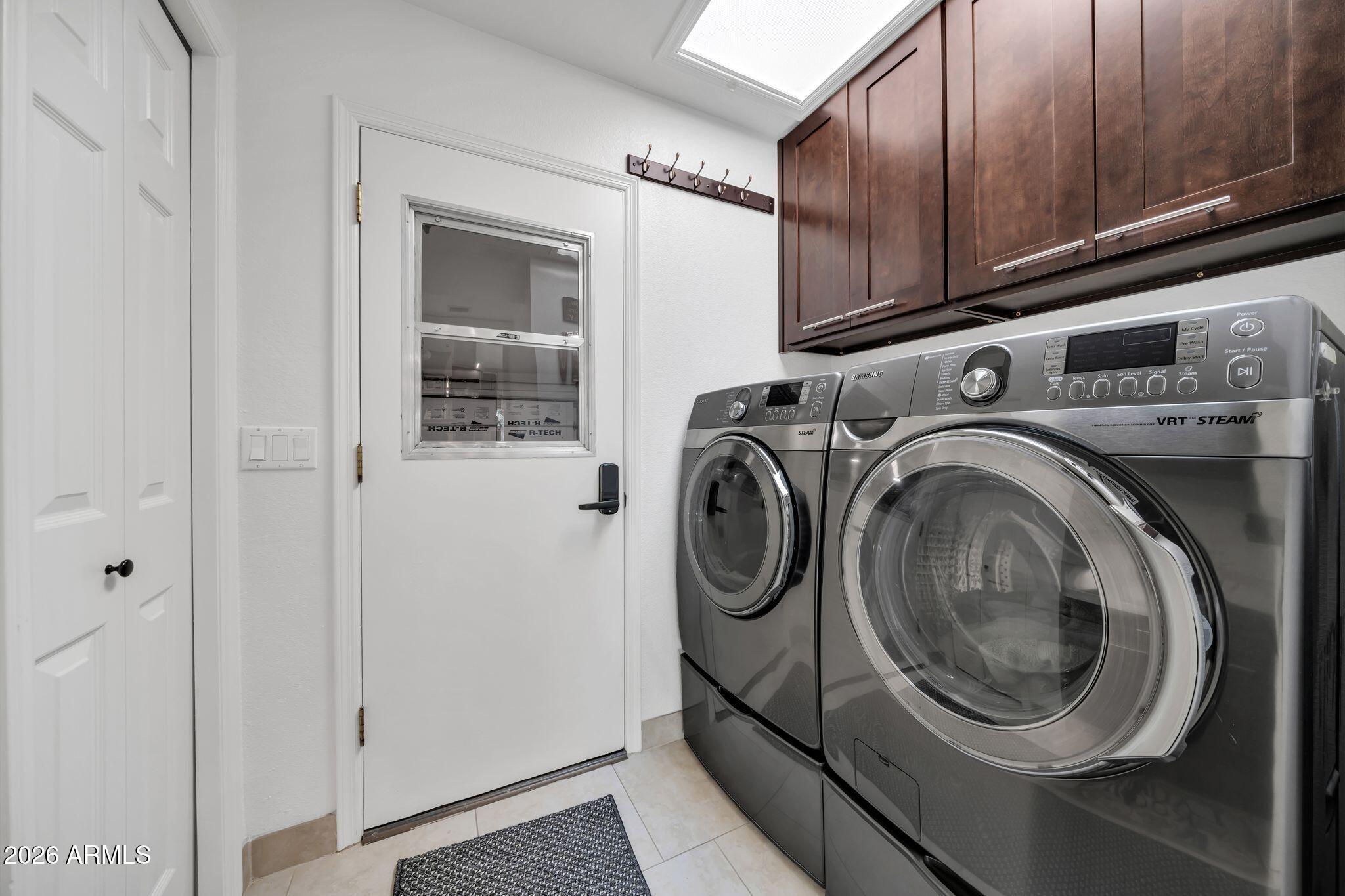 26445 North Avenida Del Ray Rio Verde, AZ 85263 - Photo 32 of 40 Laundry rm