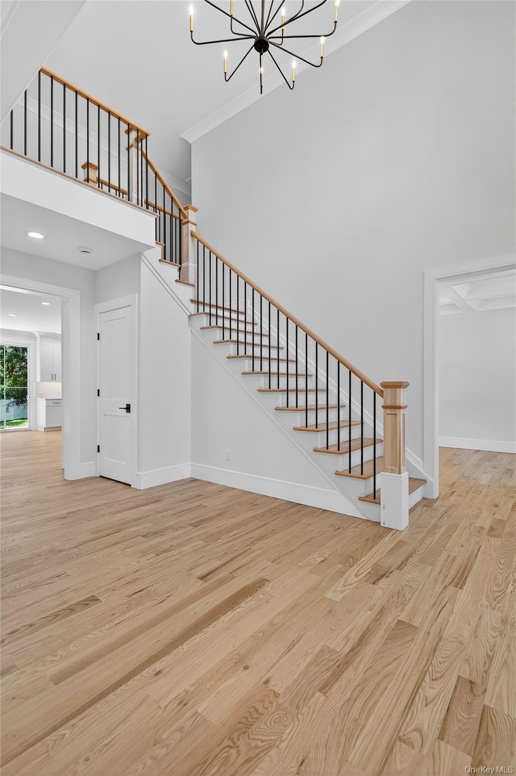 654 Caledonia Road Dix Hills, NY 11746 - Photo 4 of 37