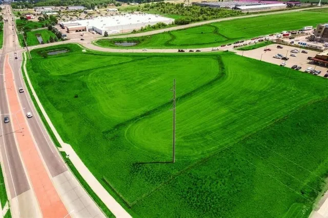 $1,713,000 | 5.72-ac 5.72-ac Gateway, Baraboo, WI 53913