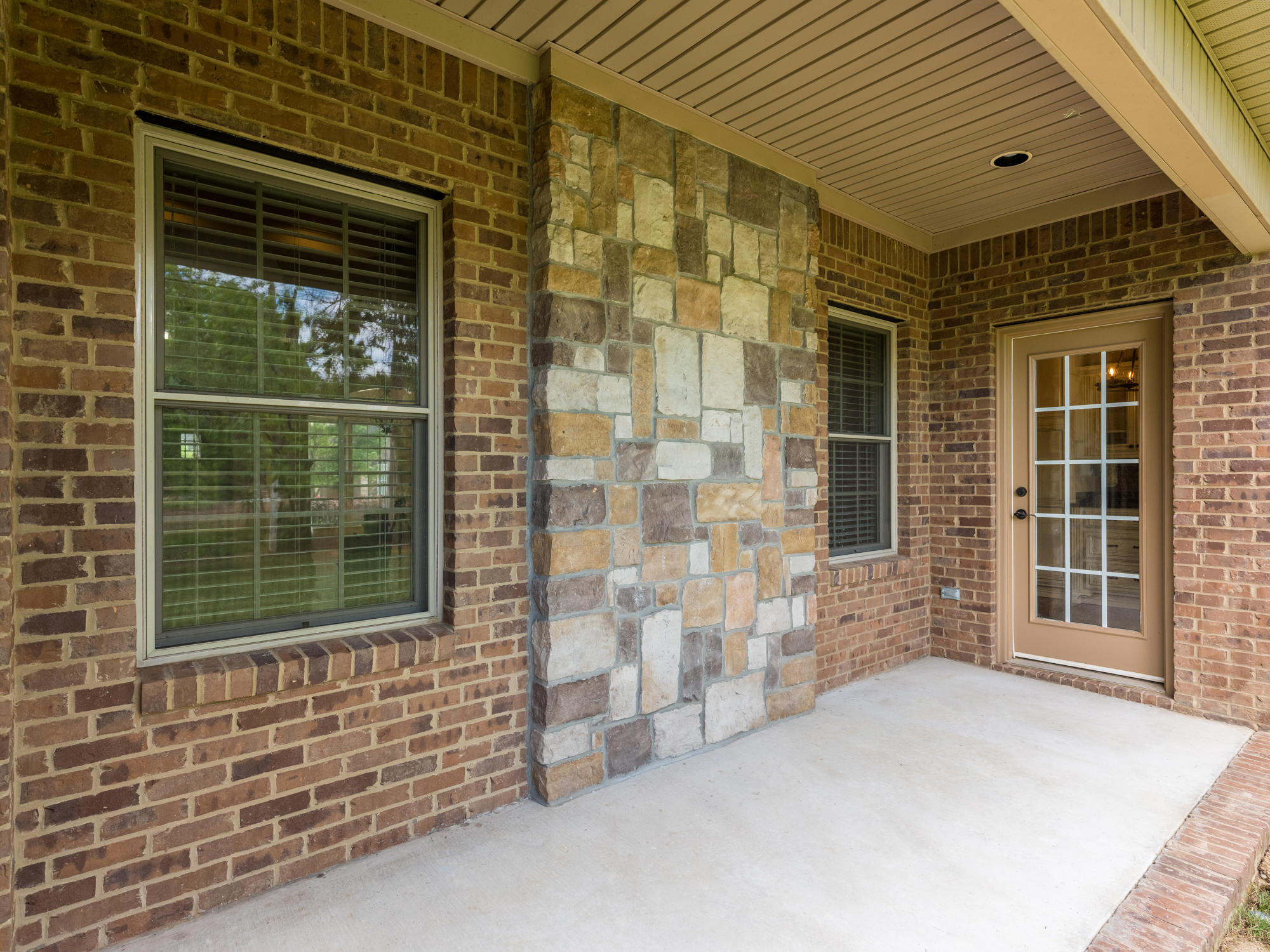 8974 Rostis Lane Chattanooga, TN 37421 - Photo 8 of 41 8974_Rostis_Ln_0009