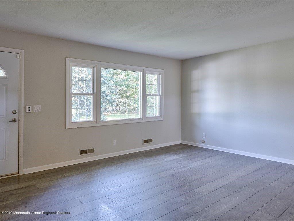 369 Old Squan Road Brick, NJ 08724 - Photo 11 of 30 Living Room