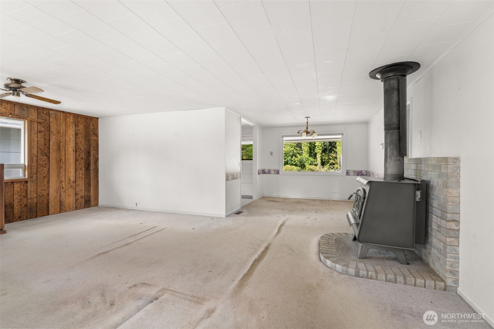 269 Kennedy Road Onalaska, WA 98570 - Photo 11 of 29 a living room with furniture and a window