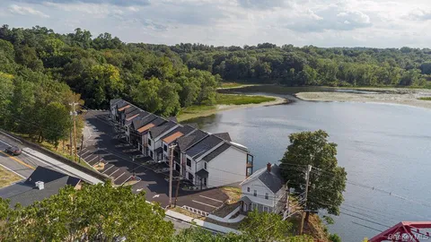 $895,000 | 6 Icehouse Drive, Saugerties, NY 12477