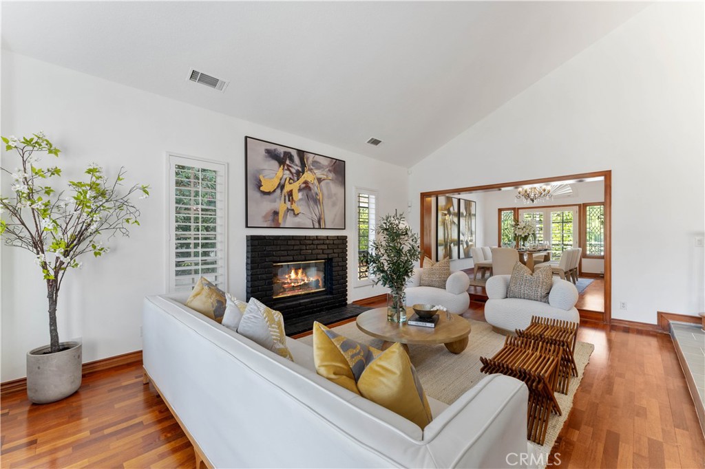 1011 Rodeo Road Arcadia, CA 91006 - Photo 7 of 44