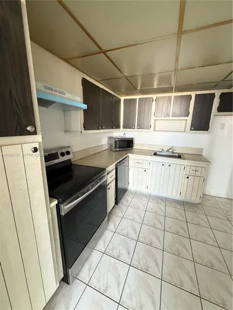 $1,500 | 2025 Northeast 164th Street, Unit 1007, North Miami Beach, FL 33162