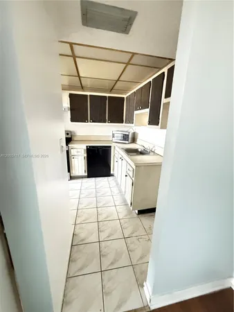 $1,500 | 2025 Northeast 164th Street, Unit 1007, North Miami Beach, FL 33162