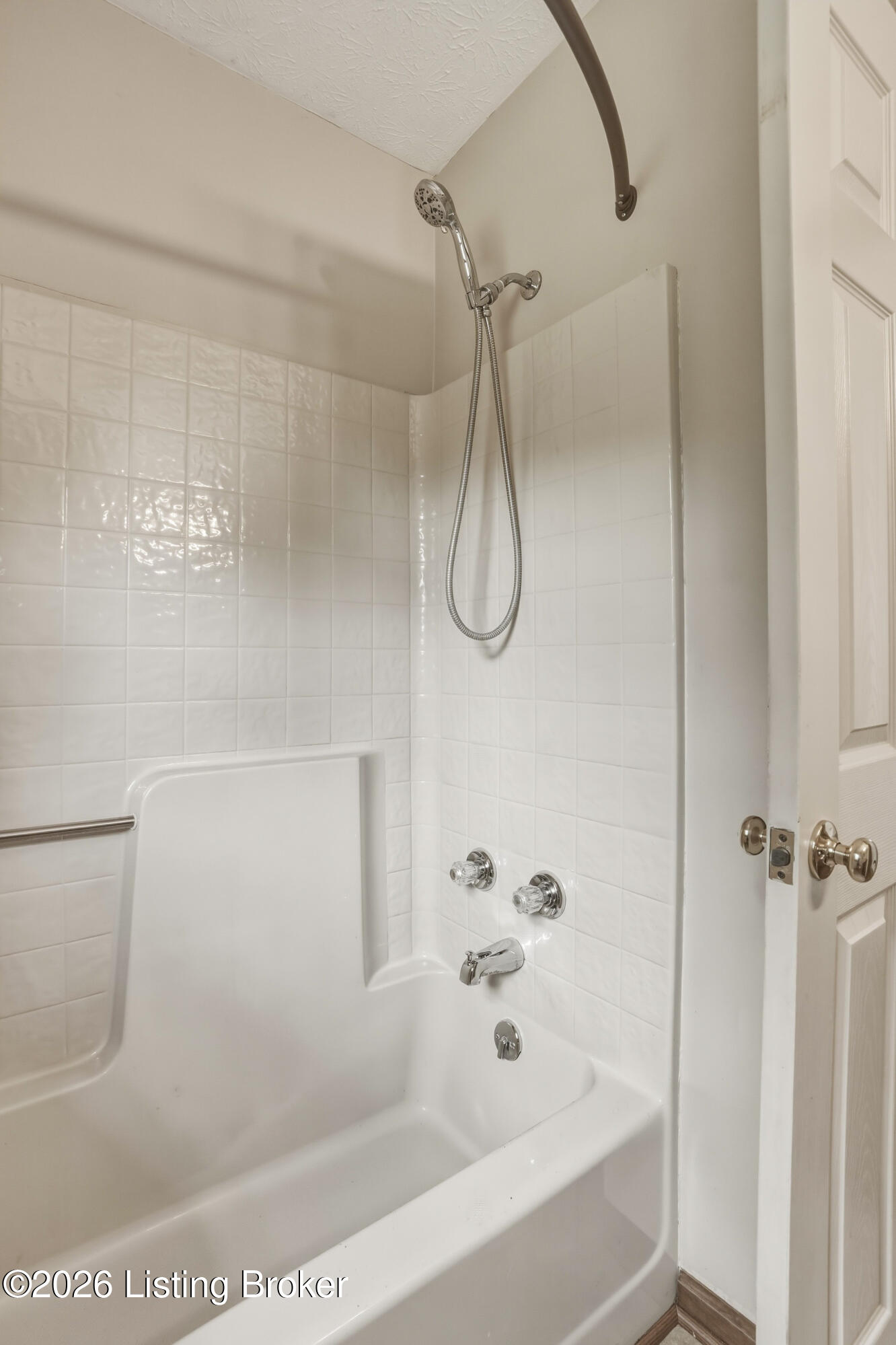 679 Bridgeport-Benson Road Frankfort, KY 40601 - Photo 51 of 82 057_Upper_Bathroom_-_Shower
