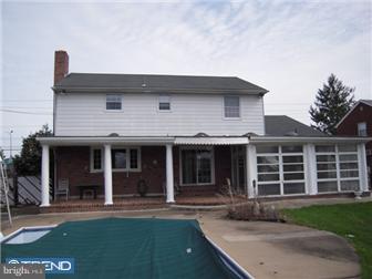 12004-6 Knights Road Philadelphia, PA 19154 - Photo 3 of 12 Exterior Back