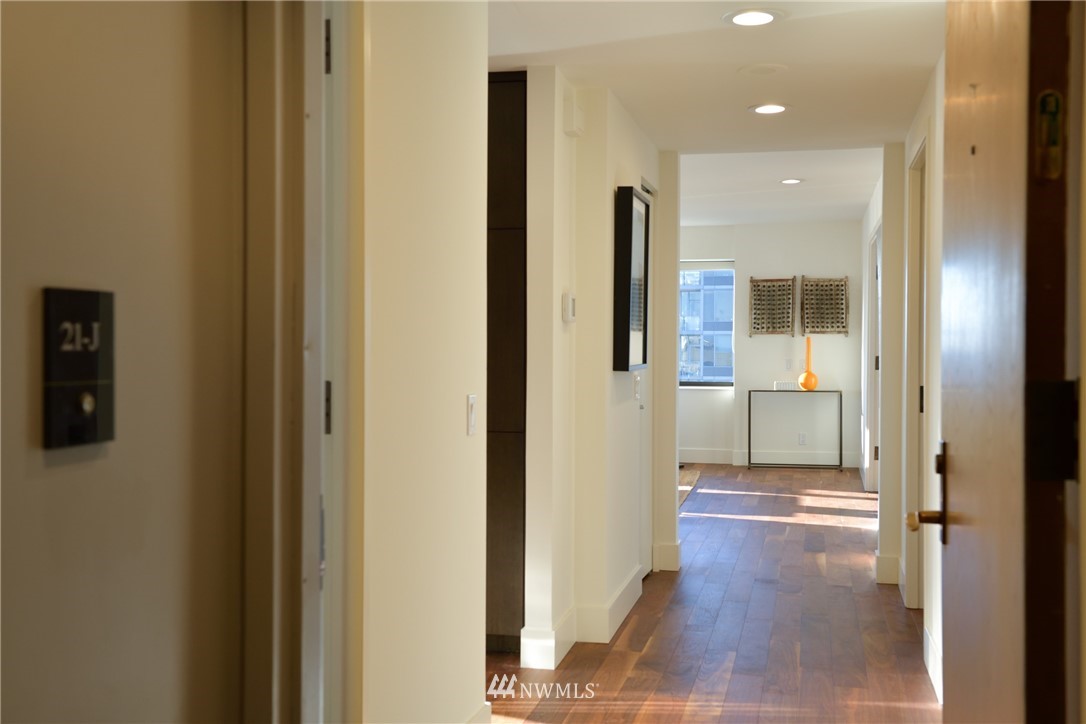 1301 Spring Street, Unit 21J Seattle, WA 98104 - Photo 22 of 40