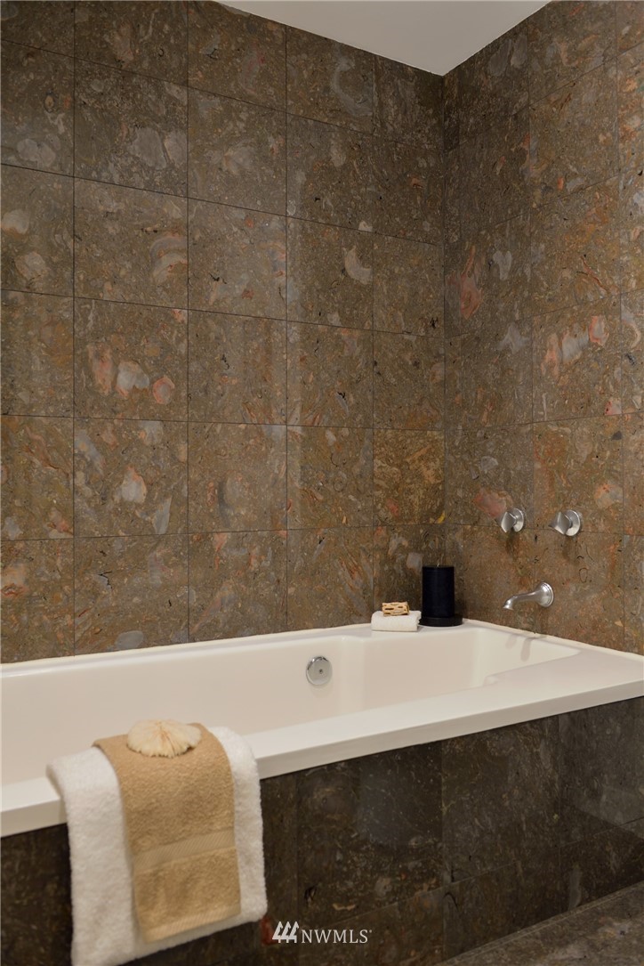 1301 Spring Street, Unit 21J Seattle, WA 98104 - Photo 24 of 40