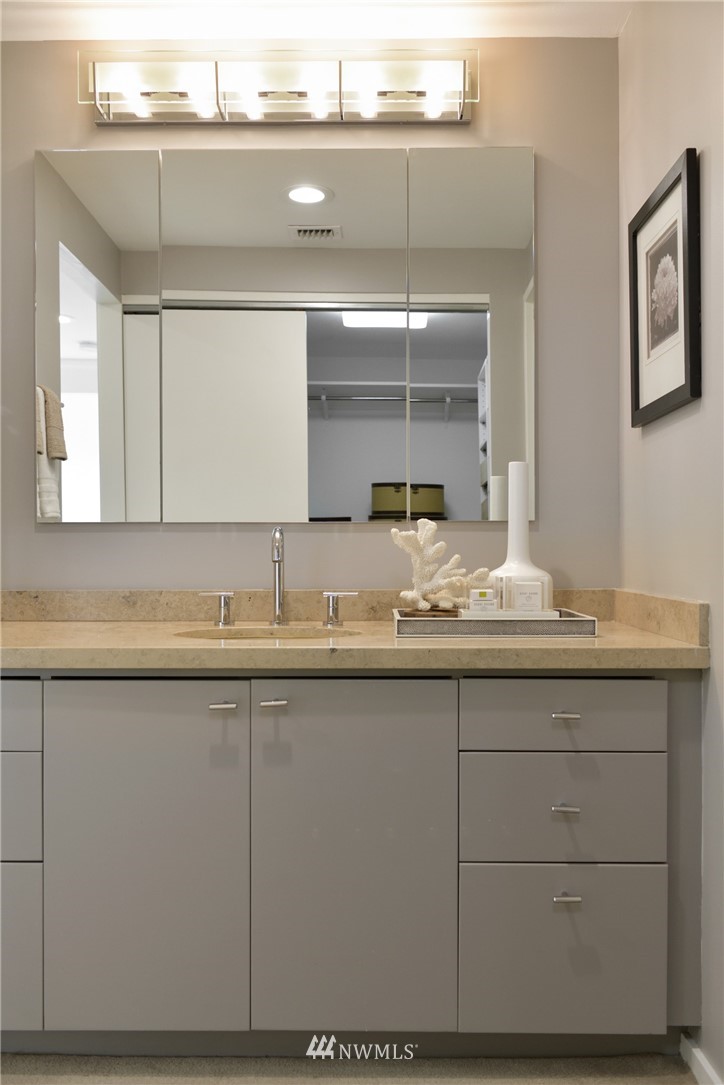 1301 Spring Street, Unit 21J Seattle, WA 98104 - Photo 26 of 40