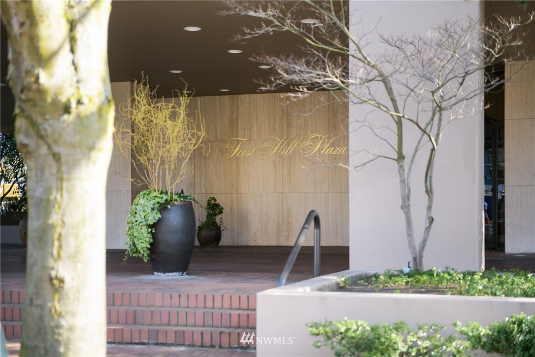 1301 Spring Street, Unit 21J Seattle, WA 98104 - Photo 35 of 40