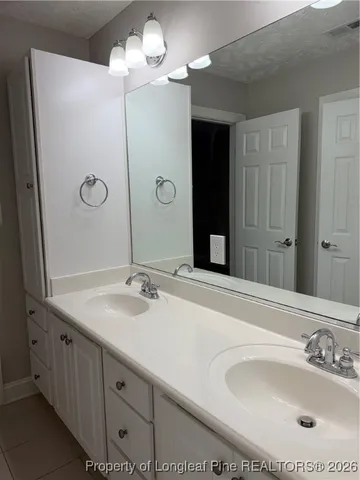 $2,600 | 3200 King James Lane, Fayetteville, NC 28306