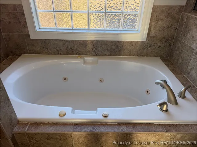 $2,600 | 3200 King James Lane, Fayetteville, NC 28306