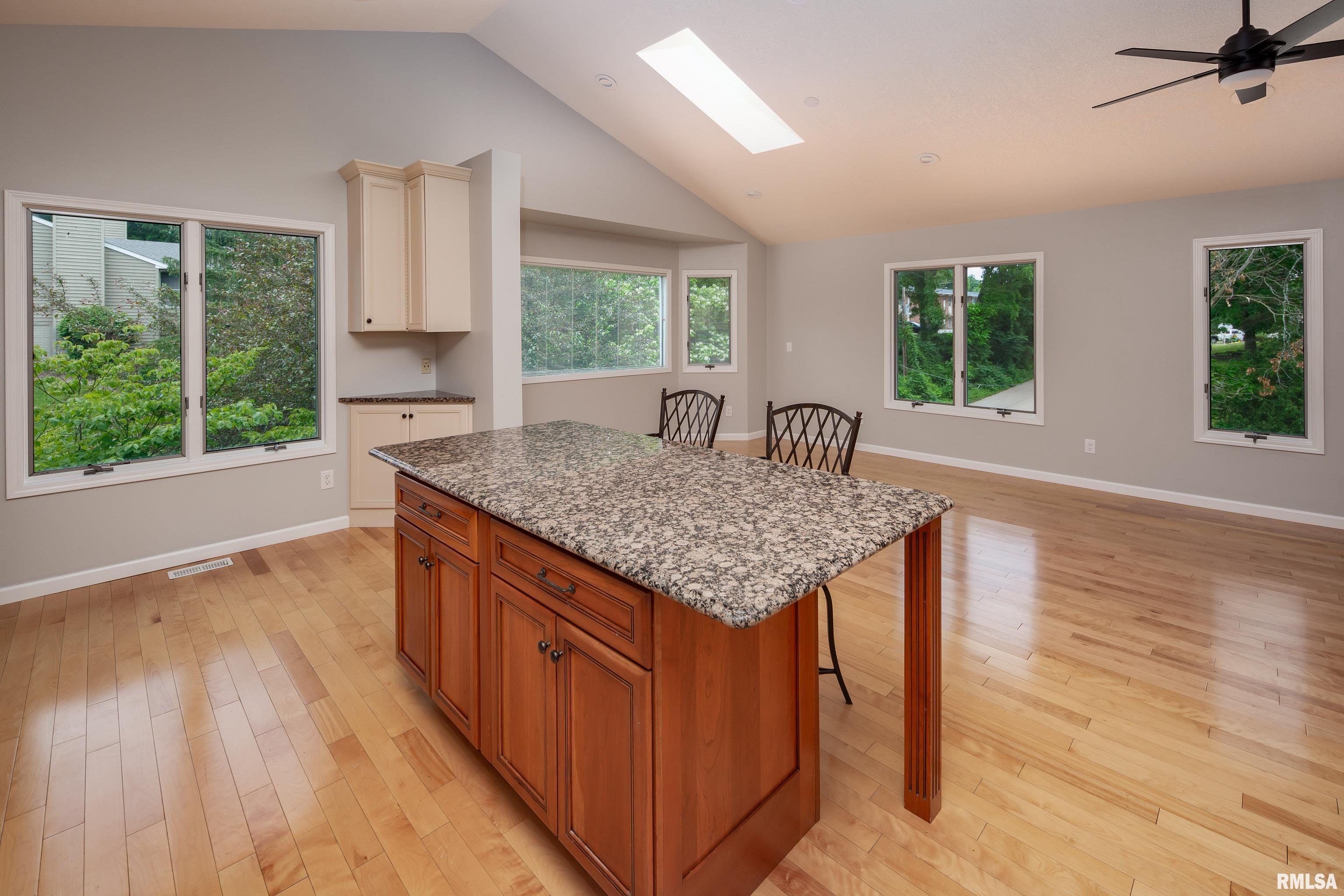 4040 36th Ave Court, Unit 1 Moline, IL 61265 - Photo 18 of 45