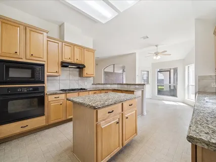 $375,000 | 2822 Creek Terrace Drive, Missouri City, TX 77459