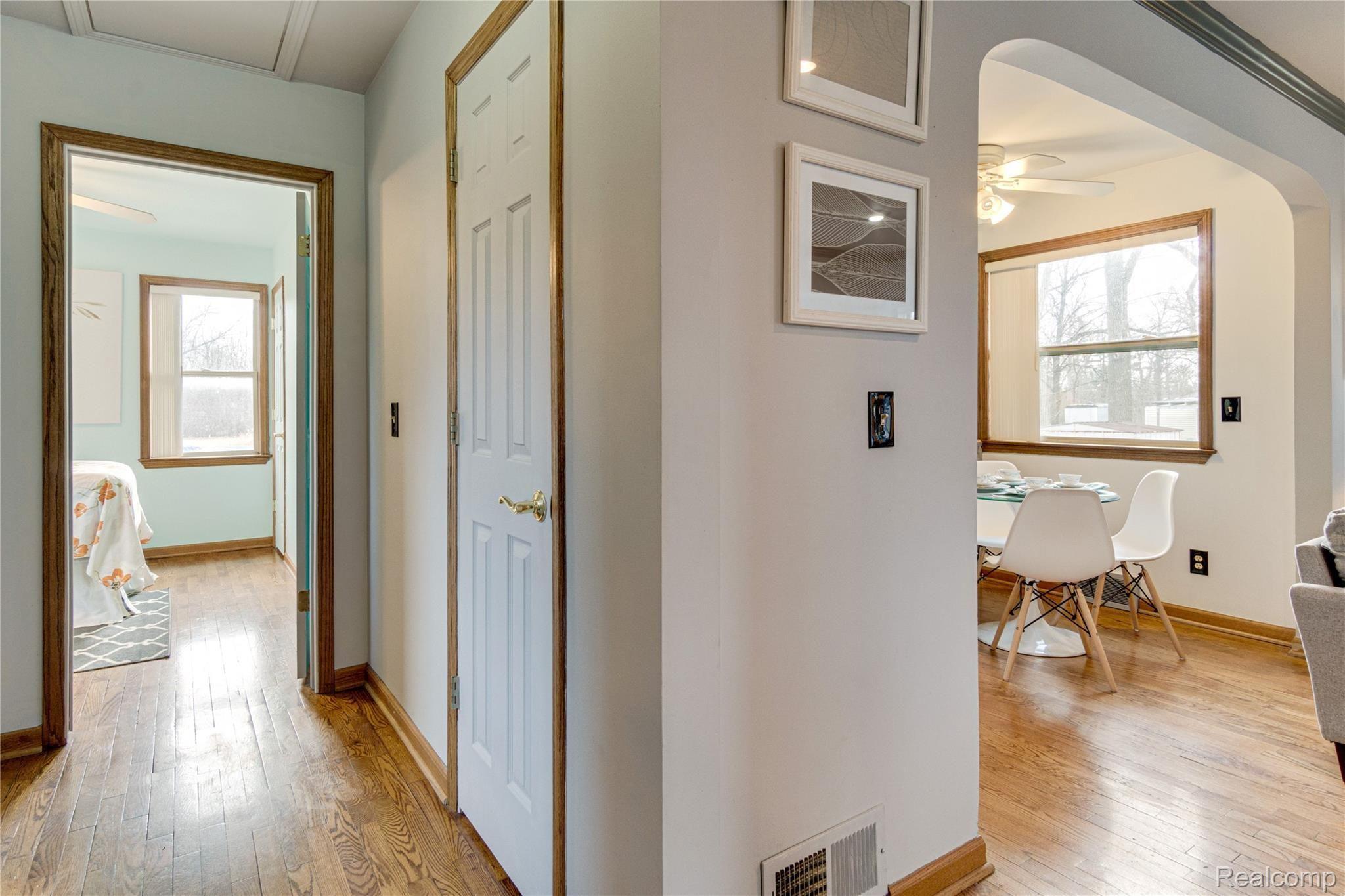 4377 Fenton Road Burton, MI 48529 - Photo 21 of 42 Interiors (23 of 28).jpg