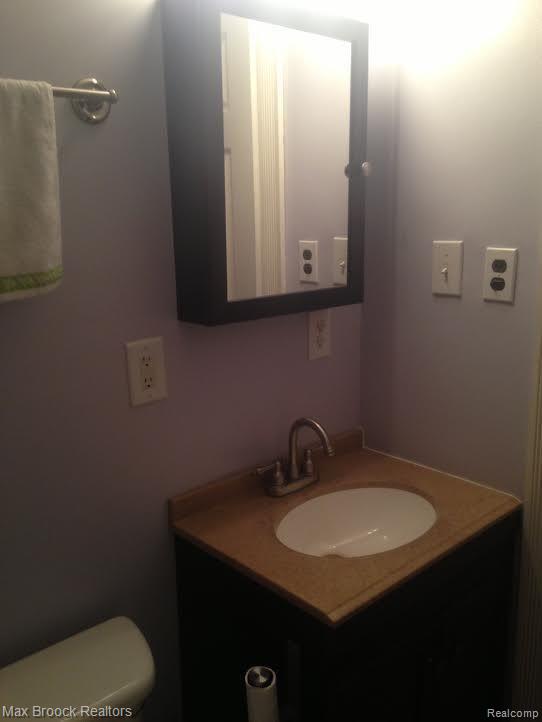 36230 Beverly Road Romulus, MI 48174 - Photo 16 of 19 unnamed (20).jpg