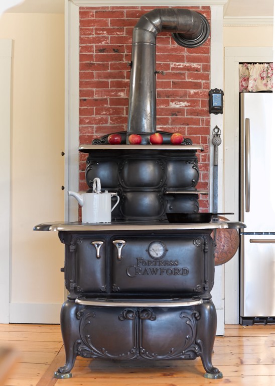 199 Huntington Road Worthington, MA 01098 - Photo 8 of 30 a close view of stove