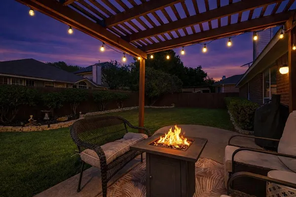 $300,000 | 3713 Periwinkle Drive, Fort Worth, TX 76137