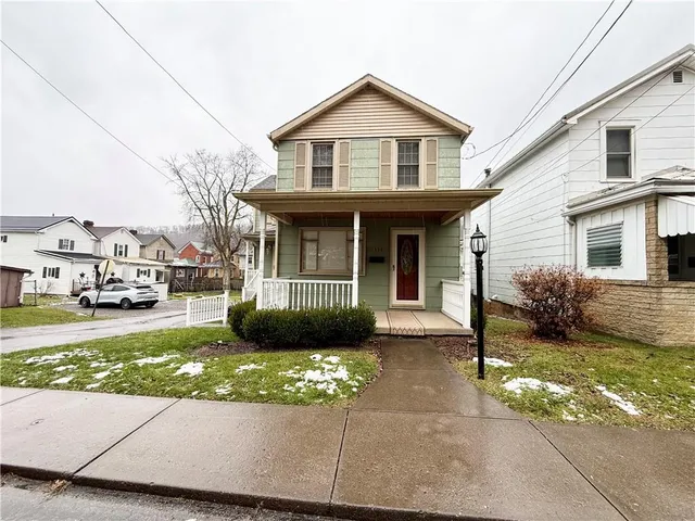 $950 | 1359 Johnston Avenue, Unit 2, Kittanning, PA 16201