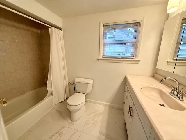 $950 | 1359 Johnston Avenue, Unit 2, Kittanning, PA 16201