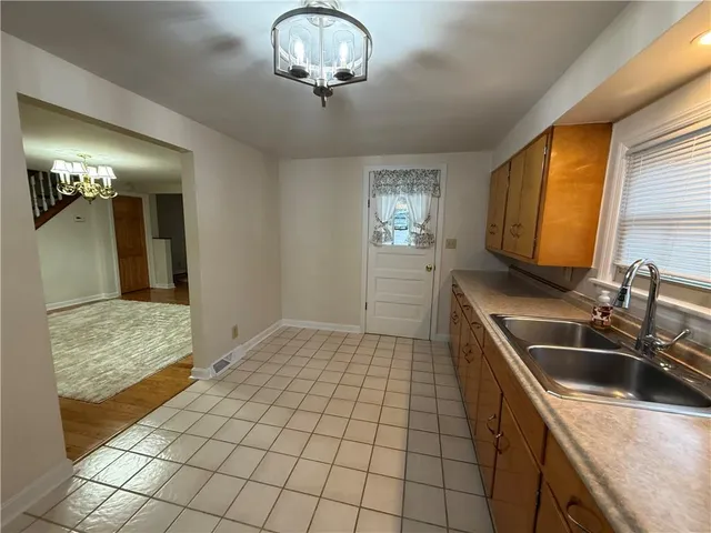 $950 | 1359 Johnston Avenue, Unit 2, Kittanning, PA 16201