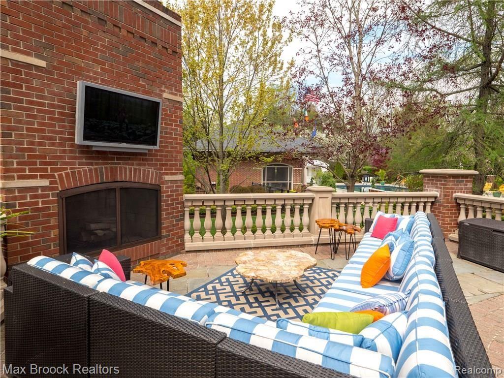 32845 Whatley Road Franklin, MI 48025 - Photo 56 of 68 P1199670-HDR.jpg