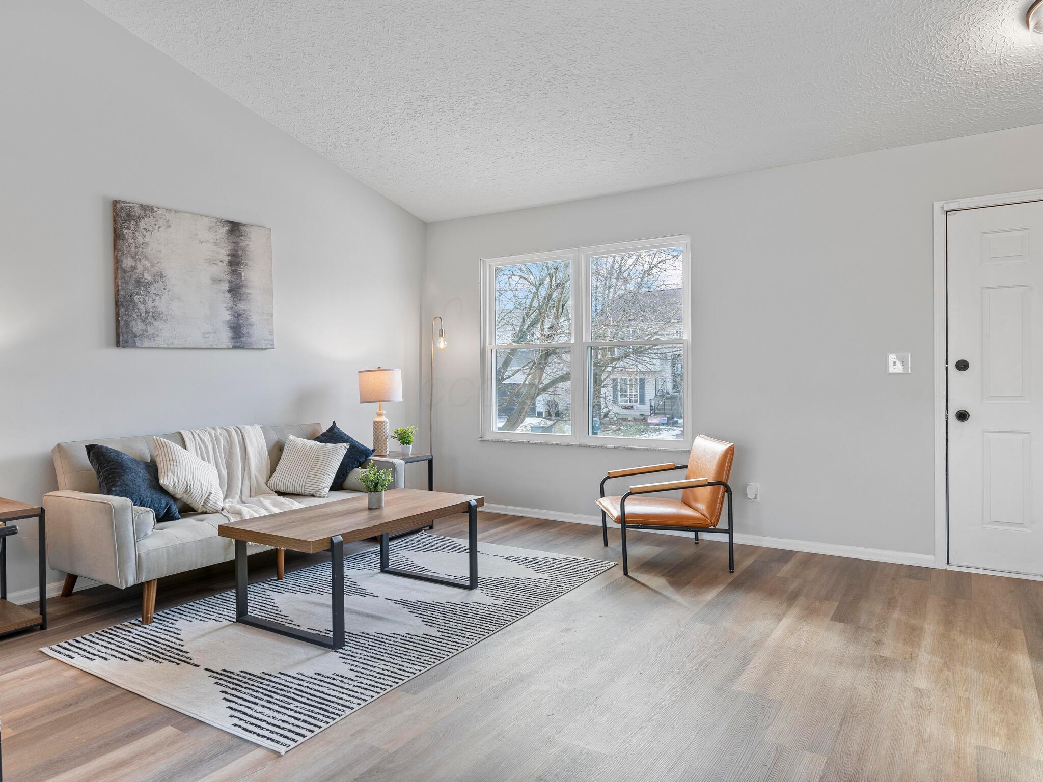 2754 Raphael Drive Columbus, OH 43232 - Photo 4 of 23 CAP09925