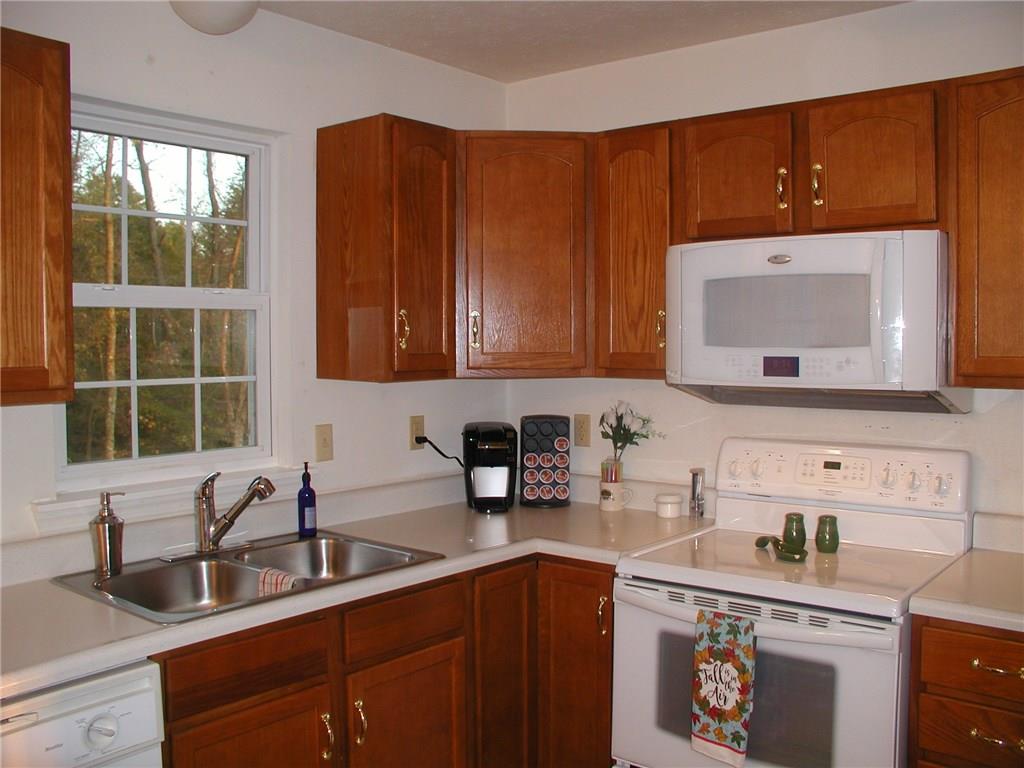 213 Claytonia Road Butler, PA 16001 - Photo 3 of 20