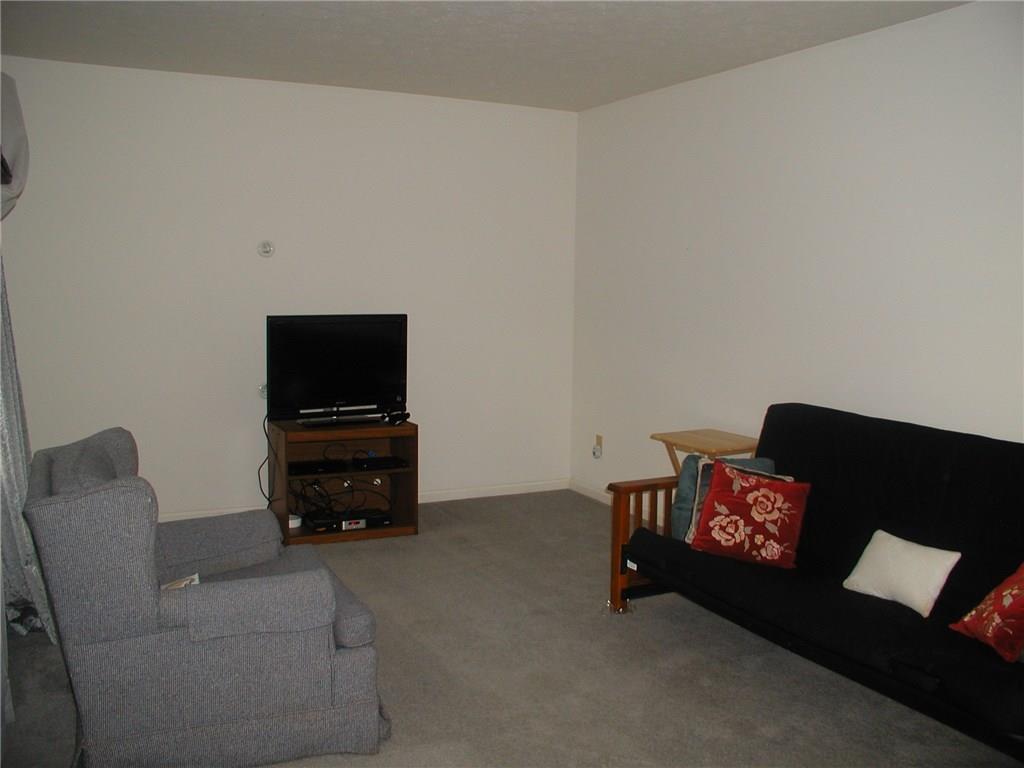 213 Claytonia Road Butler, PA 16001 - Photo 7 of 20