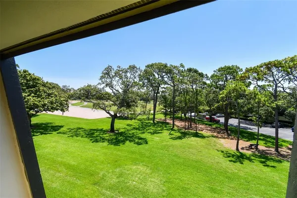 $239,000 | 36750 US Highway 19 North, Unit 15309, Palm Harbor, FL 34683