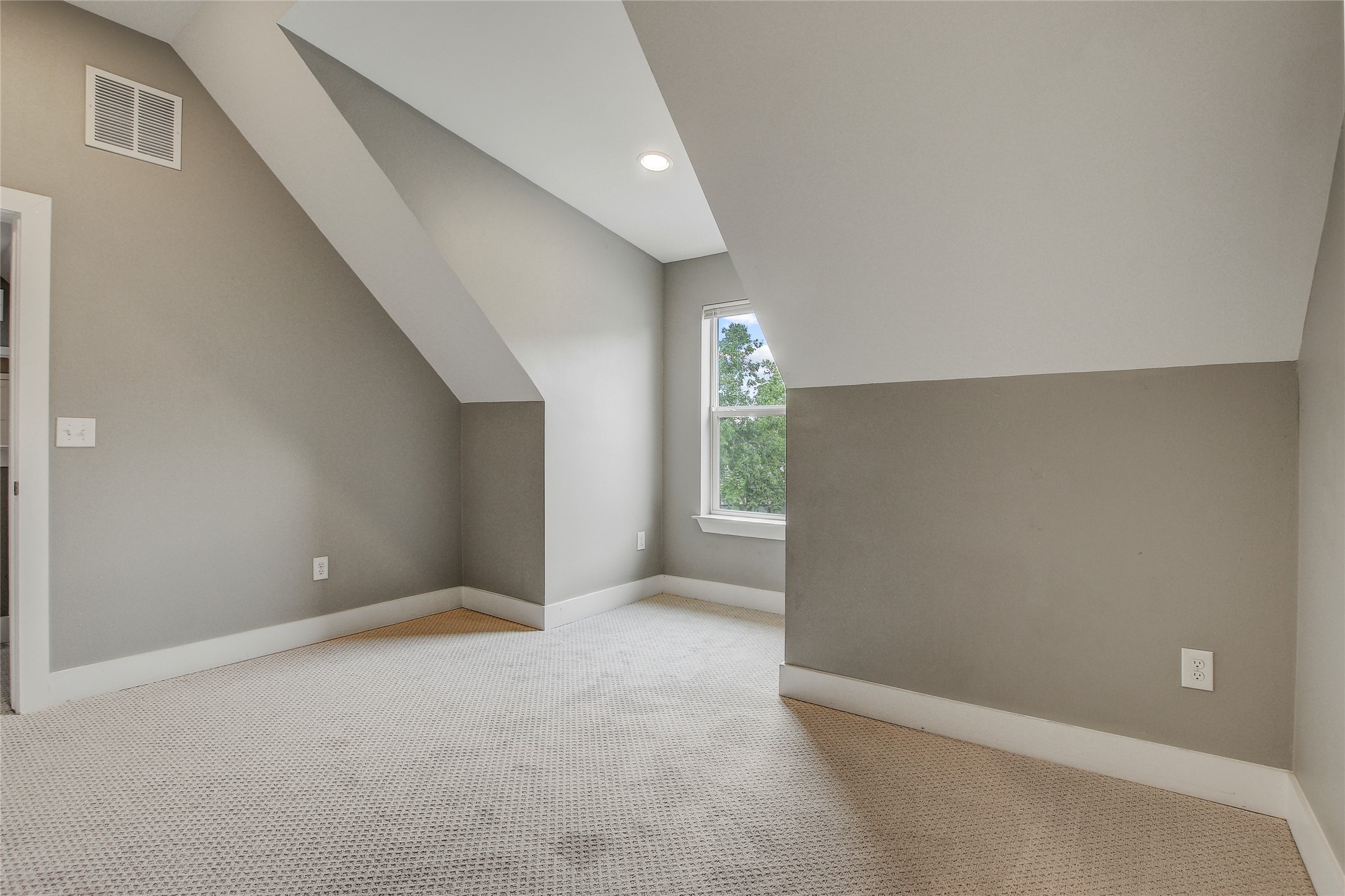 5109 Lott Avenue, Unit AA Austin, TX 78721 - Photo 23 of 33