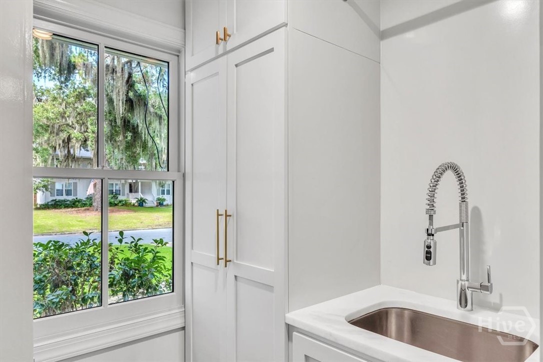138 Cardinal Road Savannah, GA 31406 - Photo 21 of 66 Laundry Room off Garage