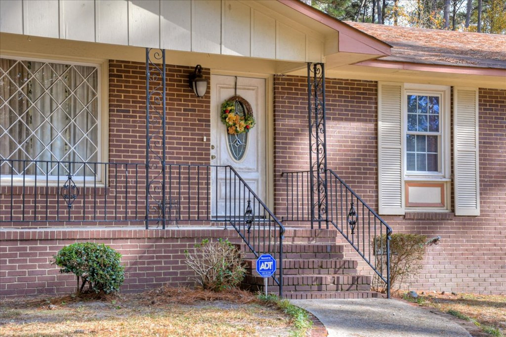 1904 Valley Spring Road Augusta, GA 30909 - Photo 4 of 27