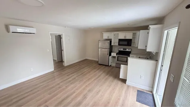 $1,690 | 800 Moffett Street, Unit 4, Hallandale Beach, FL 33009