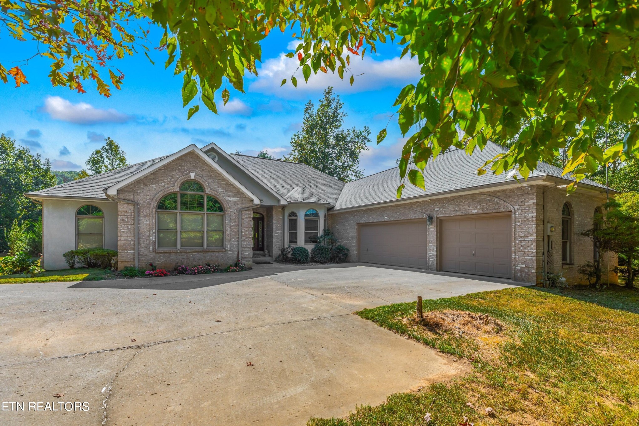 1317 Wendover Road Knoxville, TN 37932 - Photo 1 of 48