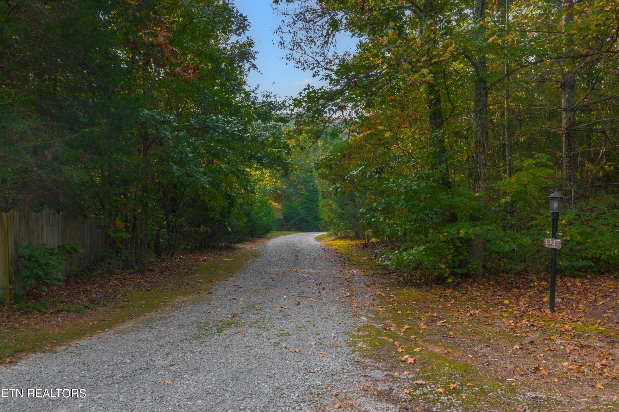 1317 Wendover Road Knoxville, TN 37932 - Photo 2 of 48