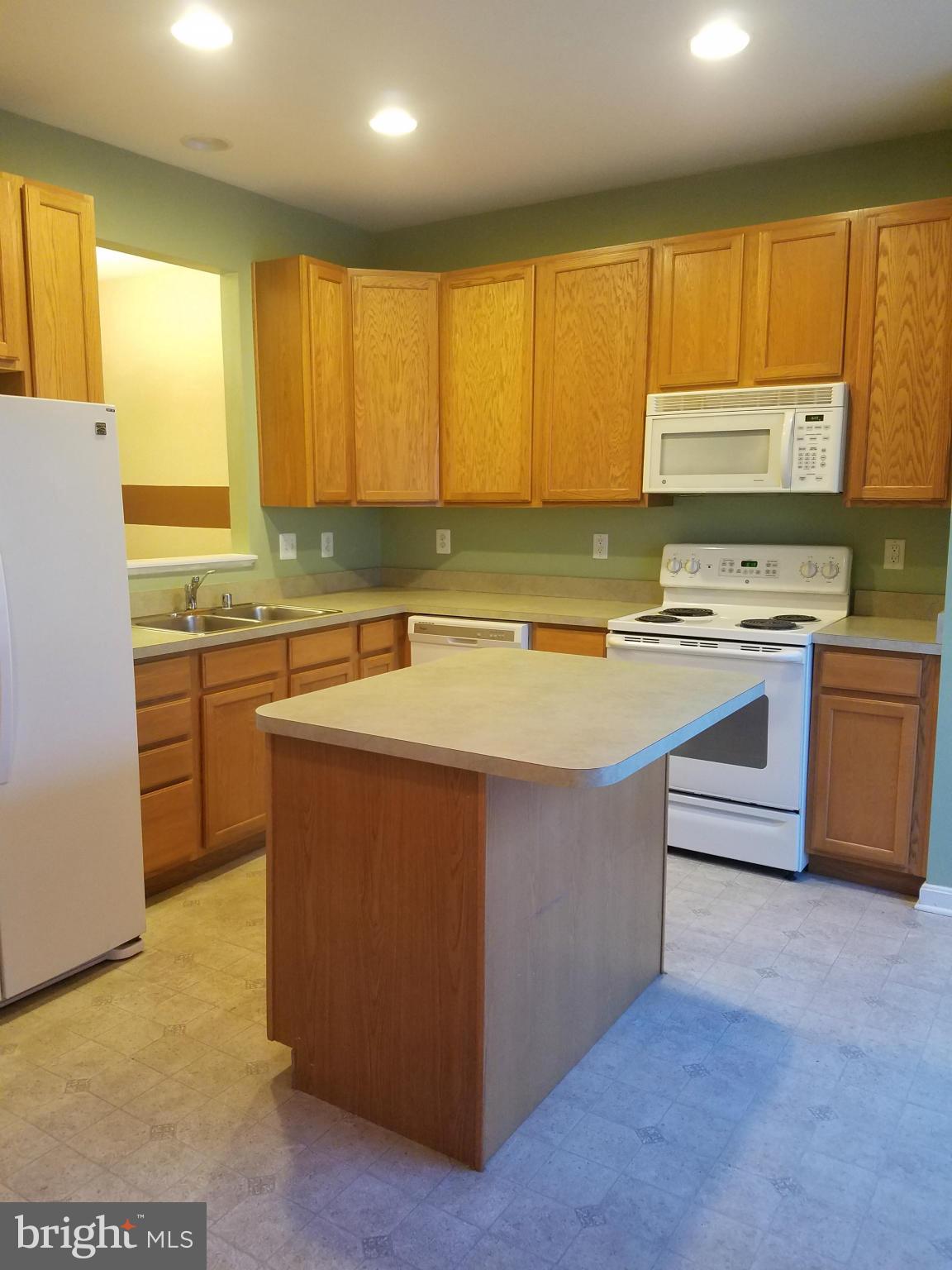 1702 Waltman Road Edgewood, MD 21040 - Photo 9 of 16 Kitchen